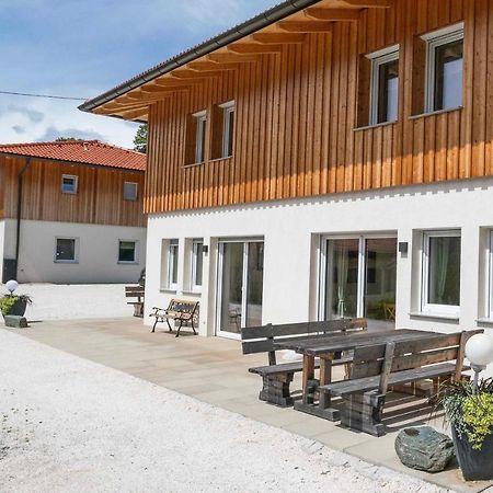 4Luxurioeses Ferienhaus In Traumhafter Landschaft 多布里亚赫 外观 照片